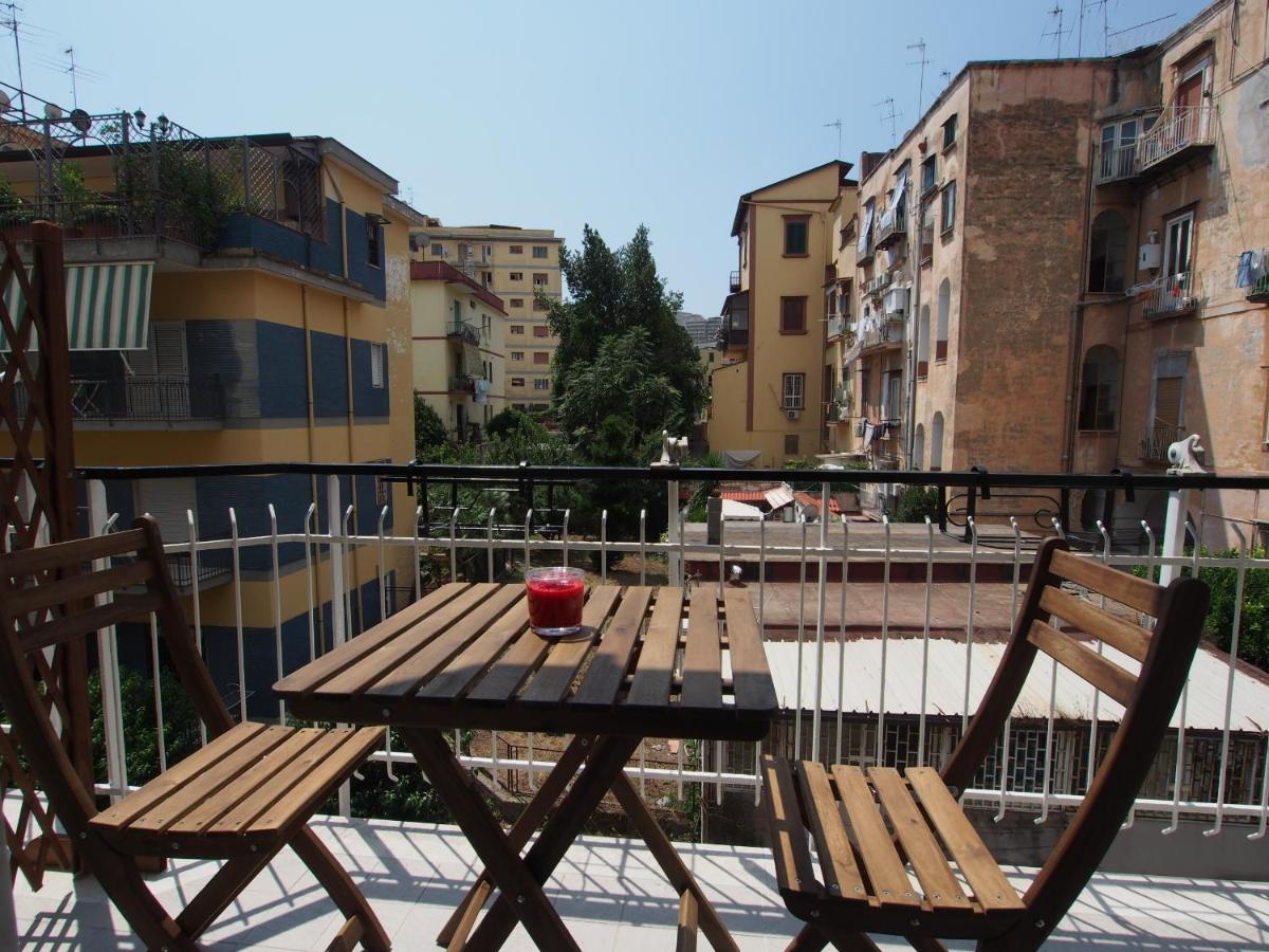 Bella Vita Rooms Napoli Bagian luar foto
