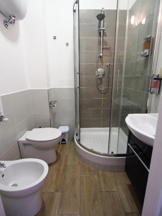Bella Vita Rooms Napoli Bagian luar foto