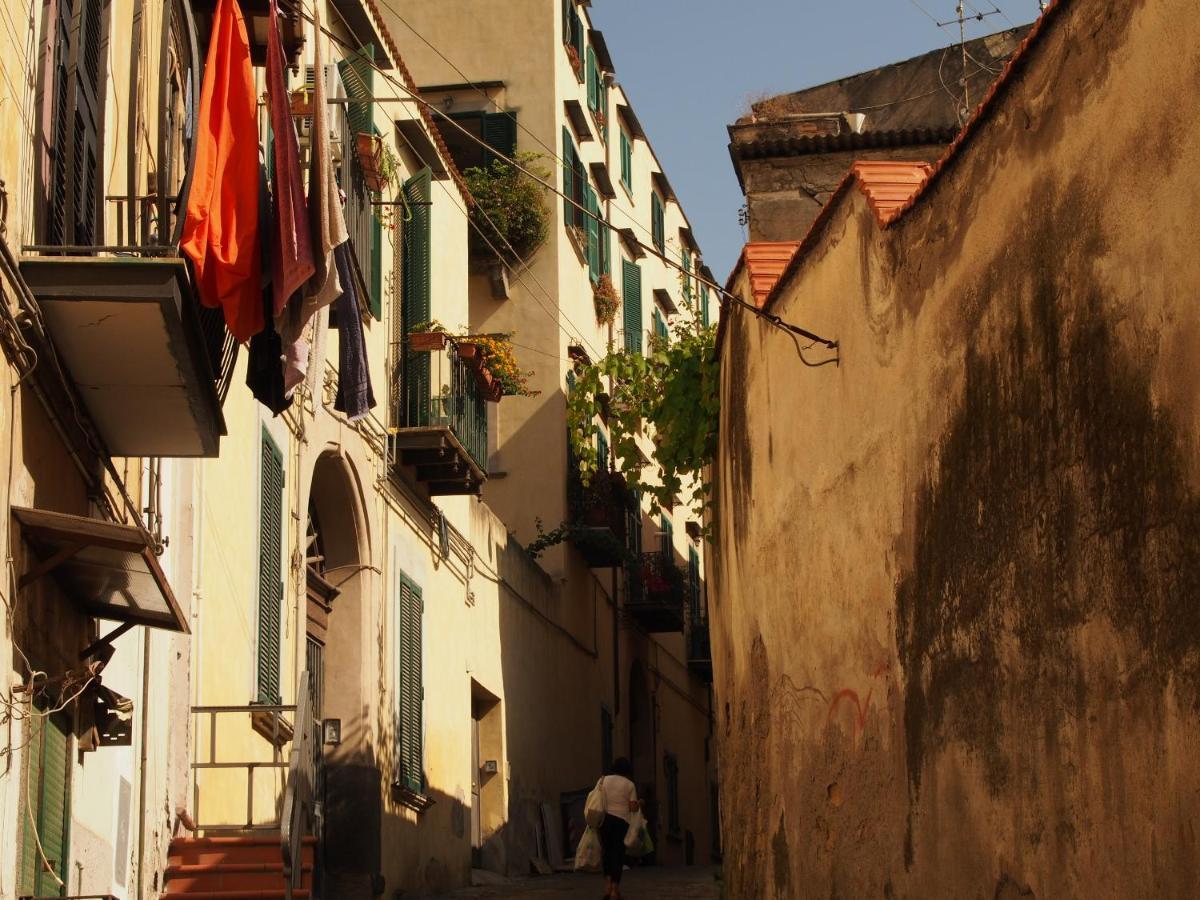 Bella Vita Rooms Napoli Bagian luar foto