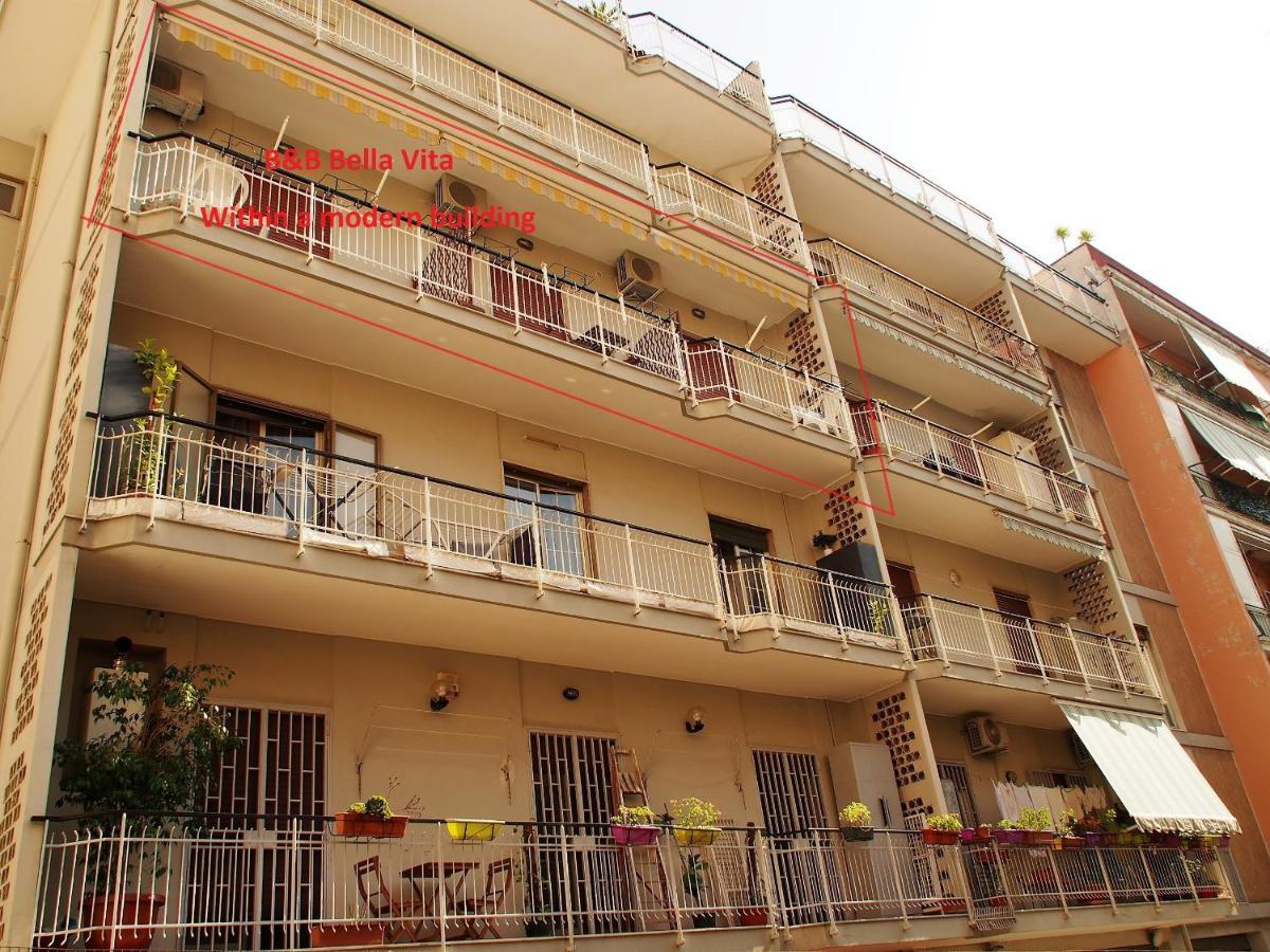 Bella Vita Rooms Napoli Bagian luar foto